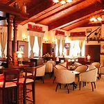 艾利纳酒店 3*