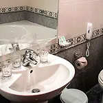艾利纳酒店 3*