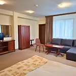 Hotel Elina 3*
