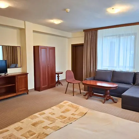 Hotel Elina 3*