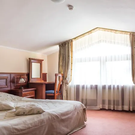 Hotel Elina 3*